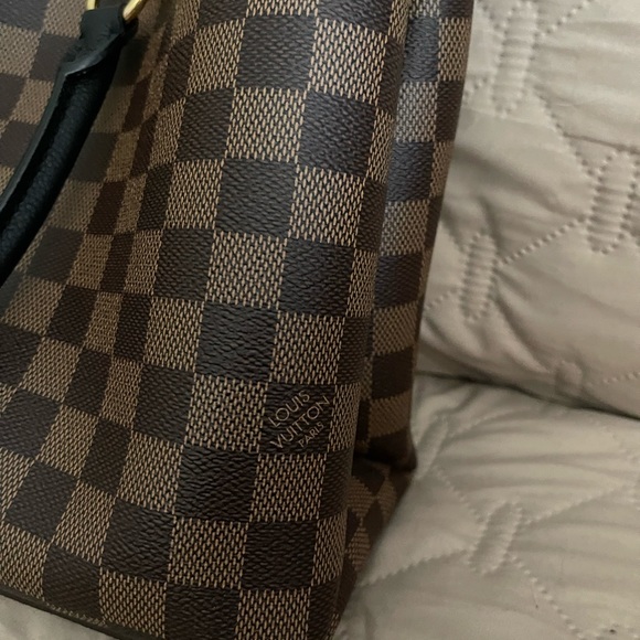 Louis Vuitton Riverside - Picture 7 of 9